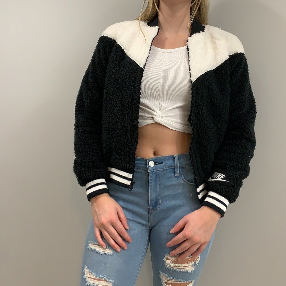 Nike sherpa jacket